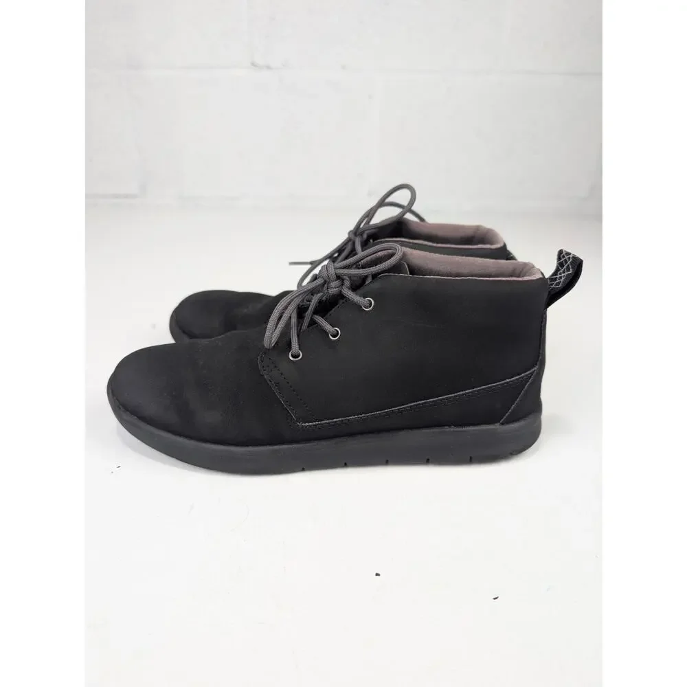 UGG Youth 5 Black Canoe Suede Chukka Boots